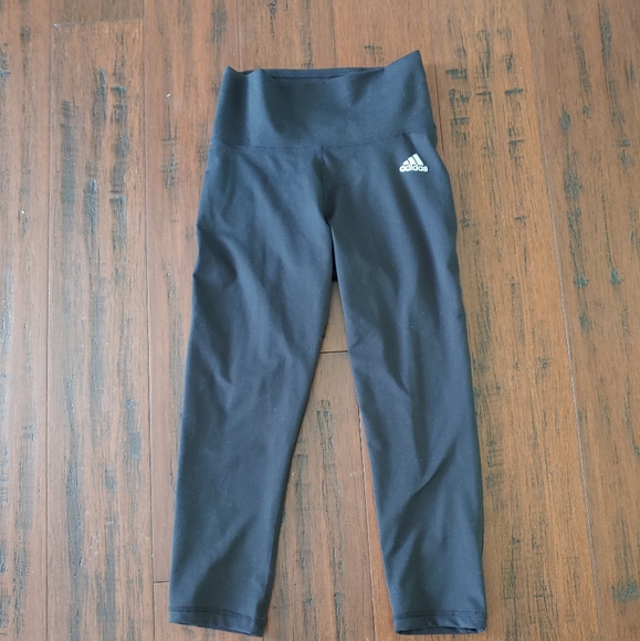 Adidas high wasted crop XS - Picture 1 of 3